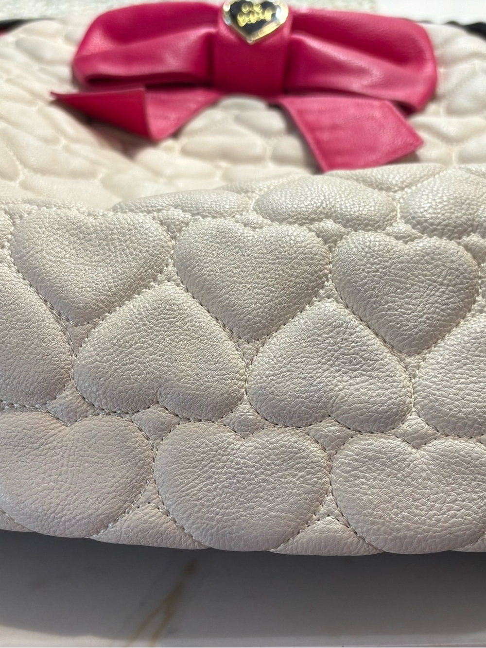 White and Pink Heart Backpack - Picture 11 of 11